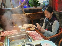 -东巴婆婆云南鱼豆花火锅(大东门店)