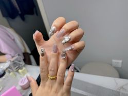 -小黑瓶美甲美睫