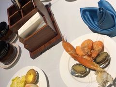 -广州万富希尔顿酒店·感趣自助餐厅·金秋蟹宴生蚝海鲜刺身烧烤