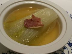 金华火腿蒸淋娃娃菜-Yan Ting 宴庭中餐厅(上海静安瑞吉酒店)