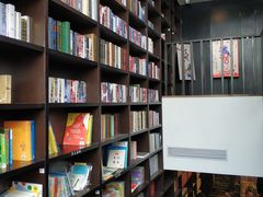 -钟书阁(松江泰晤士小镇店)