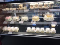 -红宝石·鲜奶小方·海派西点房(南丹店)