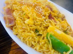 炒拉面年糕-意成料理
