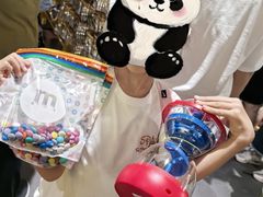 -m豆巧克力世界(上海世茂广场店)