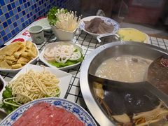 -山悦里 山野·鲜火锅(罗斯福广场店)