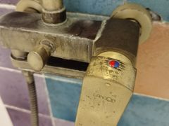 -喜鹊愉家酒店(郑州曼哈顿博览中心地铁站店)