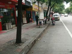 -鱿遍天下·20年夜宵地标大排档(东风路店)