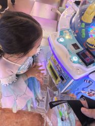 -卡通尼乐园(宝山龙湖天街店)