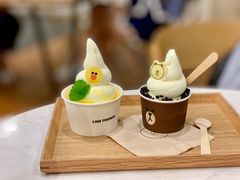 -LINE FRIENDS Garosu-gil Flagship Store