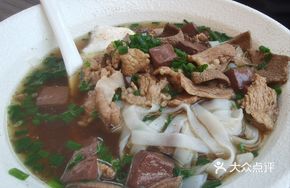 Fresh Pork Noodle Soup