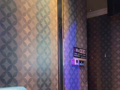 -乐界KTV(虹桥中心店)