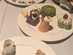 -广州万富希尔顿酒店·感趣自助餐厅·金秋蟹宴生蚝海鲜刺身烧烤