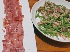 -泉畔人家·老济南经典鲁菜(大明湖店)