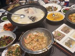 -香山湖家家宴(中山陵店)