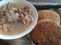 牛肉烧饼+杂碎汤-李小老烧饼(常营民族家园店)