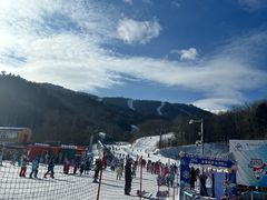 -亚布力新体委滑雪场