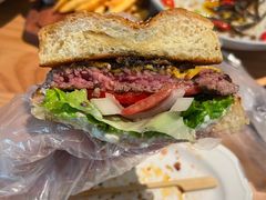 -三勾JJJ Burger&Coffee(梅溪湖店)