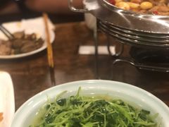 蒜茸萝卜苗-一楼食业·美食人家