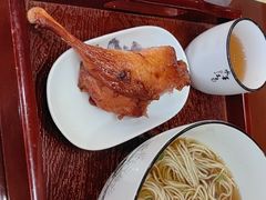 -百年老字号·观振兴蟹黄面·三虾面·苏式面(观前街富仁坊巷店)