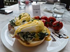 奶油菠菜火腿肉班尼迪克蛋-The Rug Cafe(王府中环店)