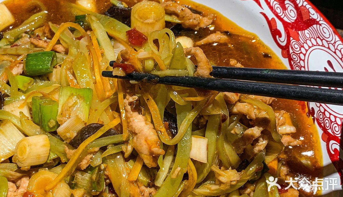 喜欢酸甜口鱼香肉丝就去这家川菜馆