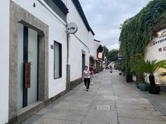 -猫的天空之城概念书店(杭州南宋御街店)