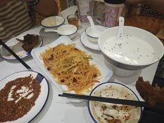 -马尔龙新疆饭店·清真(瑞景店)