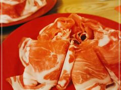 -洞庭洲·防空洞火锅·铜锅涮肉·烧烤(新百广场店)