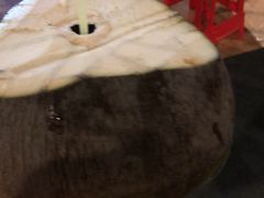 5元一个椰子-海大南门夜市(海富街店)