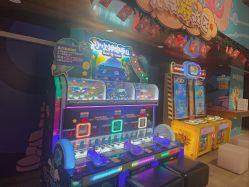 -探奇乐园蹦床公园(日月广场店)