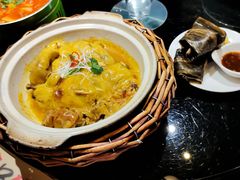 -东口码头·烧鸽子·鱼头泡饼·地方菜(金鹰悦城店)