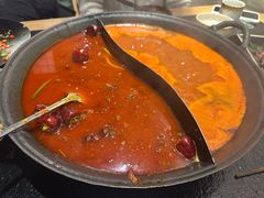 -鹿鸣山草本茶香火锅(园西路店)