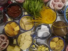 -强盅盅重庆市井火锅店(中央大街店)