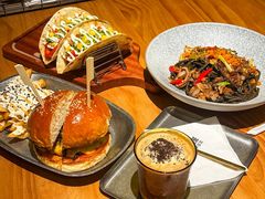 -三勾JJJ Burger&Coffee(梅溪湖店)