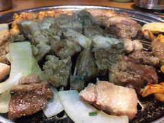 -老炉家木炭烤肉(长江国际店)