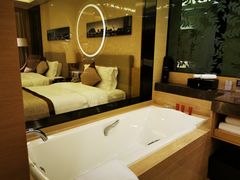 -广州花都皇冠假日酒店