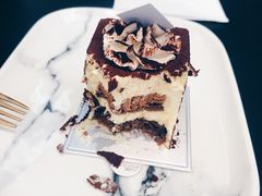 -UNI UNI(环亚凯瑟琳店)