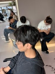 -宫铭烫发染发接发店