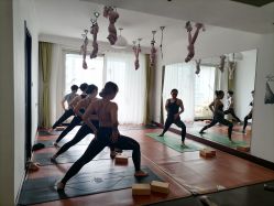 -Yvon yoga 瑜伽·精准体态管理中心