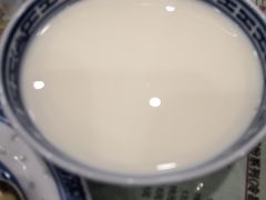 -赵记传承特色牛奶甜品(泉城广场店)