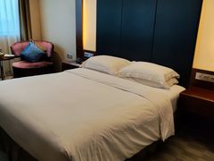 -上海浦东假日酒店