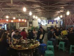 大堂-去吃小龙虾·江湖菜·烧烤(南滨路店)