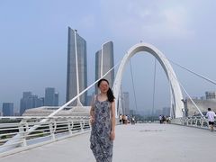 -南京眼步行桥