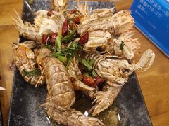 -老东镇啤酒屋海鲜加工·蒸汽海鲜·海鲜烧烤(台东店)