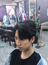 -藤野造型烫染·漂发