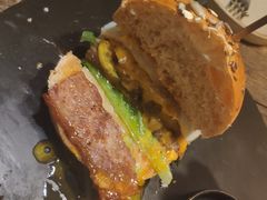 -HIGH FIVE哈福手工汉堡(桂林路店)