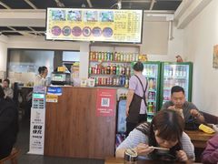 -丽虹云南过桥米线(兴工街店)