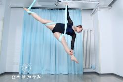 -亚太瑜伽普拉提学院