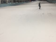 -乔波室内滑雪场