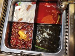 -巴渝瓦肆重庆鲜火锅(宝龙环湖店)